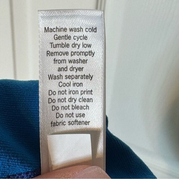 NWT Athleta High Rise Luma Chaturanga Capri XL Leggings Colorblock Navy Green - Picture 10 of 12